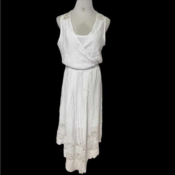 NWOT White Accented Dress - Picture 1 of 5